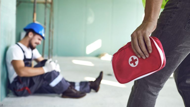 Emergency First Aid At Work Professional Training